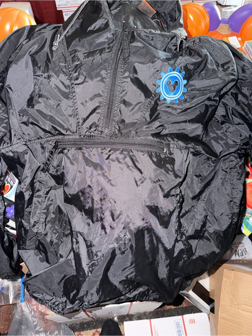 Disney Parks Cast Member Uniform Employee Pullover Windbreaker Sz  XL  Color Blk